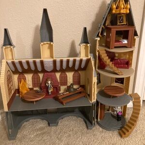 Harry Potter Magical Minis Castle with Play-sets and Figures